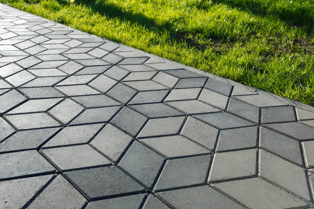 Best Best Driveway Pavers  in Weatherby Lake, MO